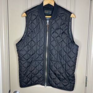 Abercrombie & Fitch men’s vest